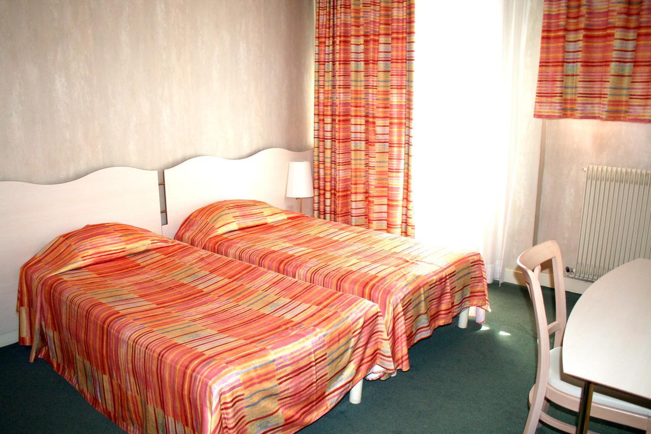 Hotel Eiffel Blomet Paris Bilik gambar