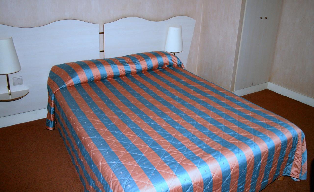Hotel Eiffel Blomet Paris Bilik gambar